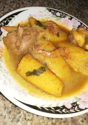 A picture of Chicken plantain peppersoup.