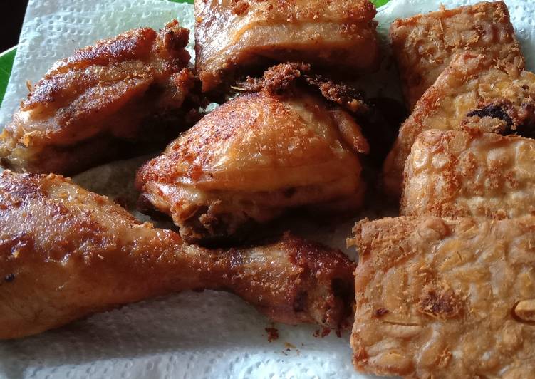 Cara Gampang Menyiapkan Ayam dan Tempe Goreng Ungkep Anti Gagal