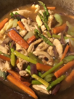 A picture of California Farm Whole Chicken Thigh Stir Fry.