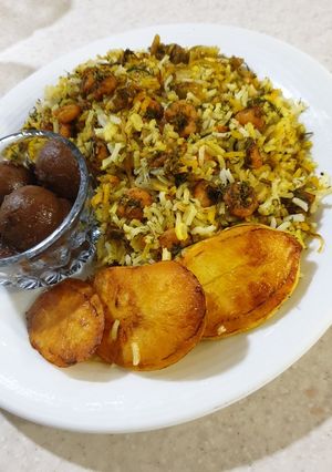 عکسی از دستور پلو میگو با ته دیگ سیب زمینی