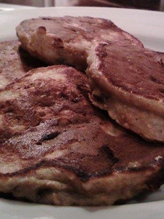 Una foto de Tortitas de plátano y chocolate (¡Con sólo 2 ingredientes!)