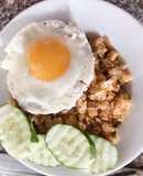 Cơm chiên kim chi trứng ốp la