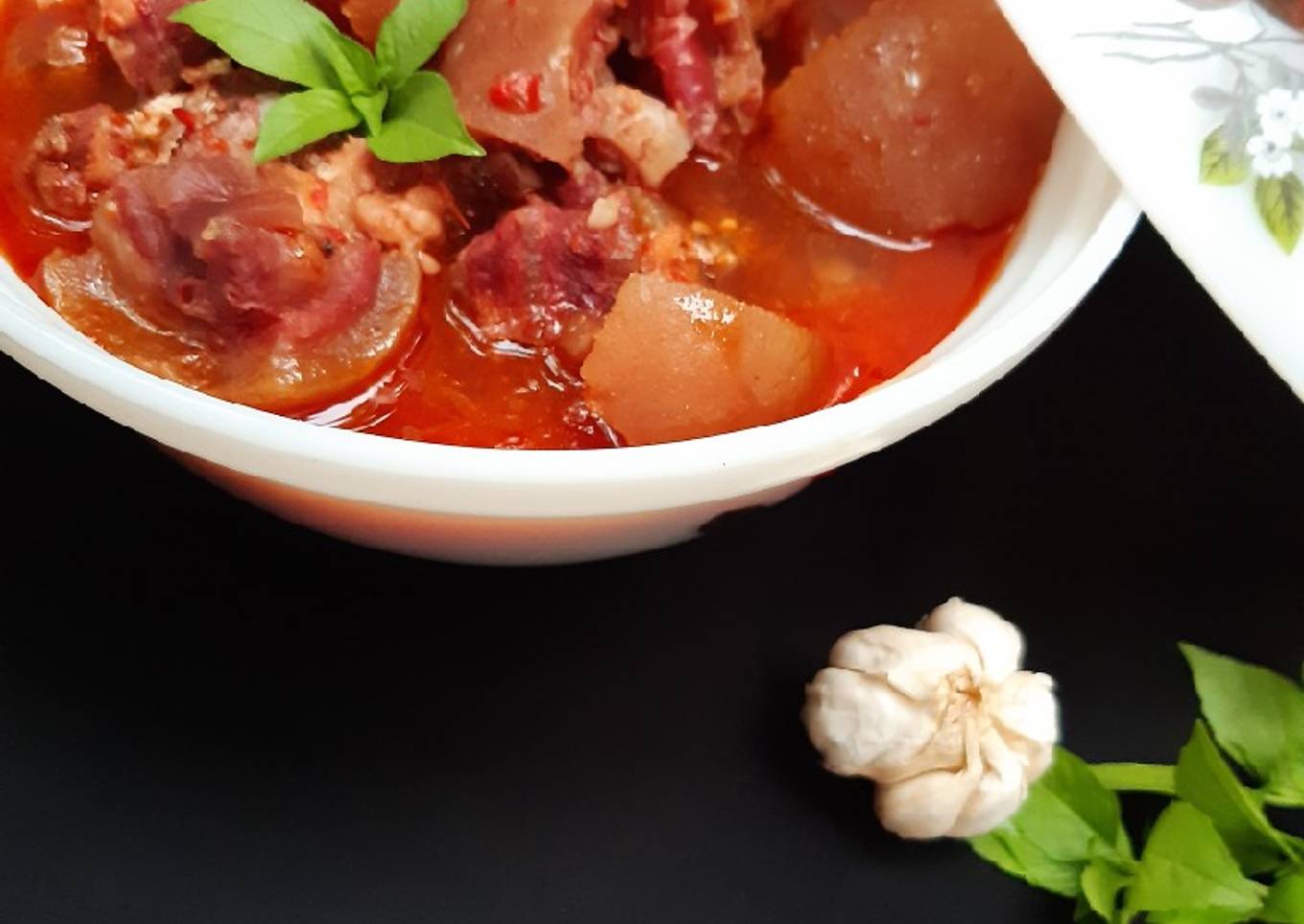 Cow head pepper soup