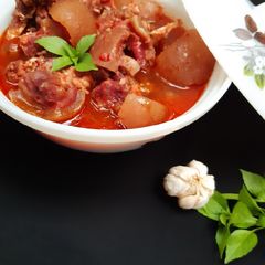 A picture of Cow head pepper soup.