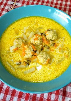 Karalábéleves húsgombóccal recept fotója