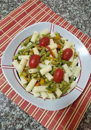 Una foto de Macaroni con vegetales -vegano- :)