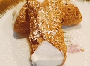 Foto di Cannoli Siciliani con Ricotta di Pecora