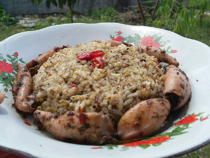 Ternyata ini loh! Resep gampang buat Nasi goreng cumi hitam  sempurna