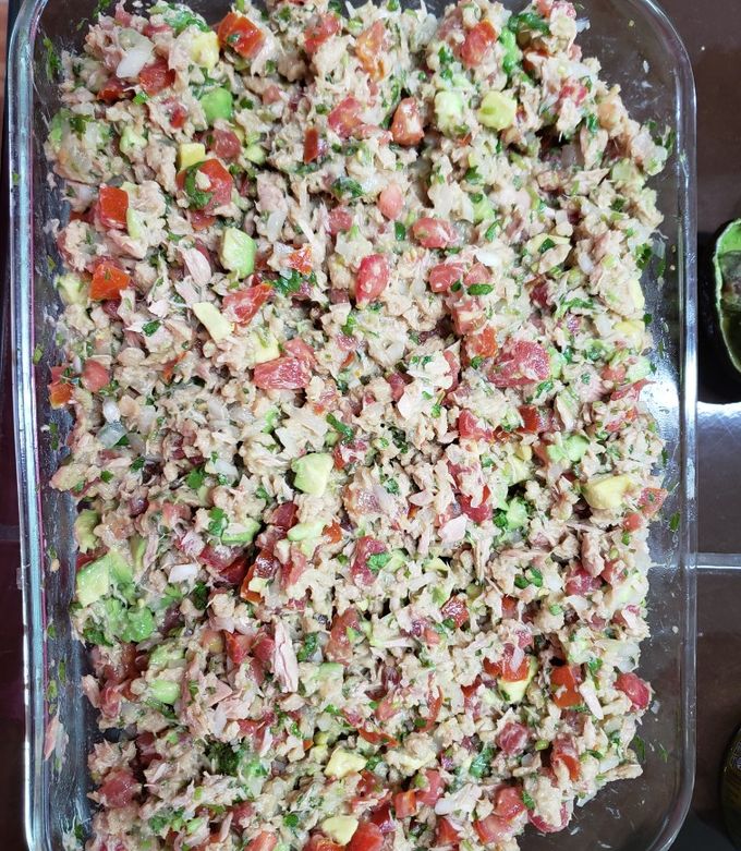 Una foto de Ceviche de soya y atún