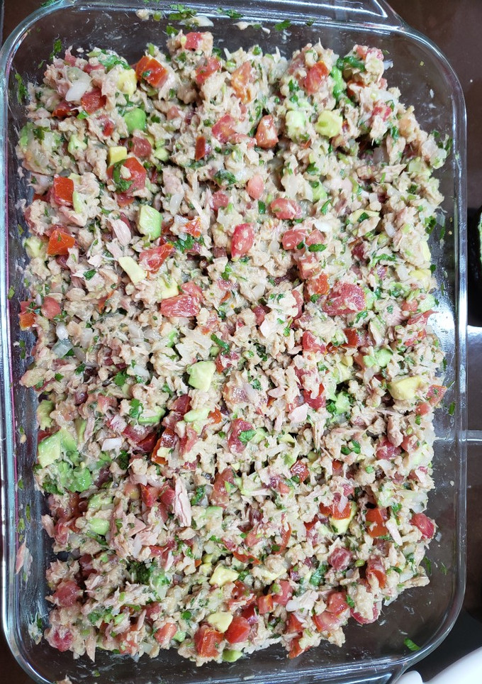 Una foto de Ceviche de soya y atún