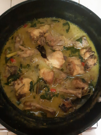 Langkah Mudah untuk Membuat Ayam Kuah Kuning Kemangi Anti Gagal