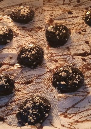 A picture of Oreo balls.