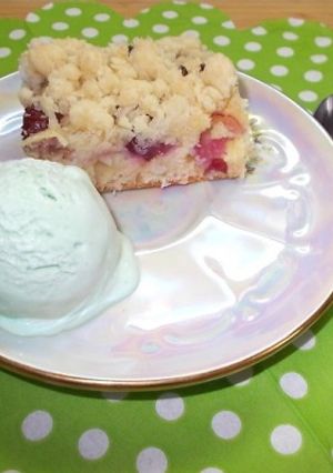 Kókuszos cseresznyés crumble recept fotója