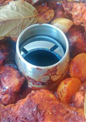 Una foto de Conejo enchilado (Horno milagro-cacerola horno- horno mágico)