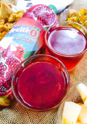 A picture of Pomegranata.