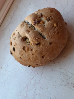 A picture of Nut bread.