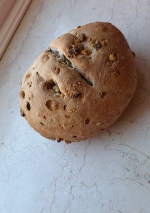 A picture of Nut bread.