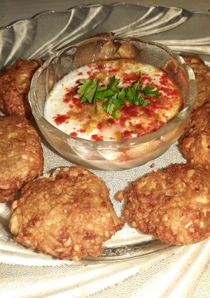 કાચા કેલા વડા(Kacha kela vada recipe in Gujarati) રેસીપી મુખ્ય ફોટો