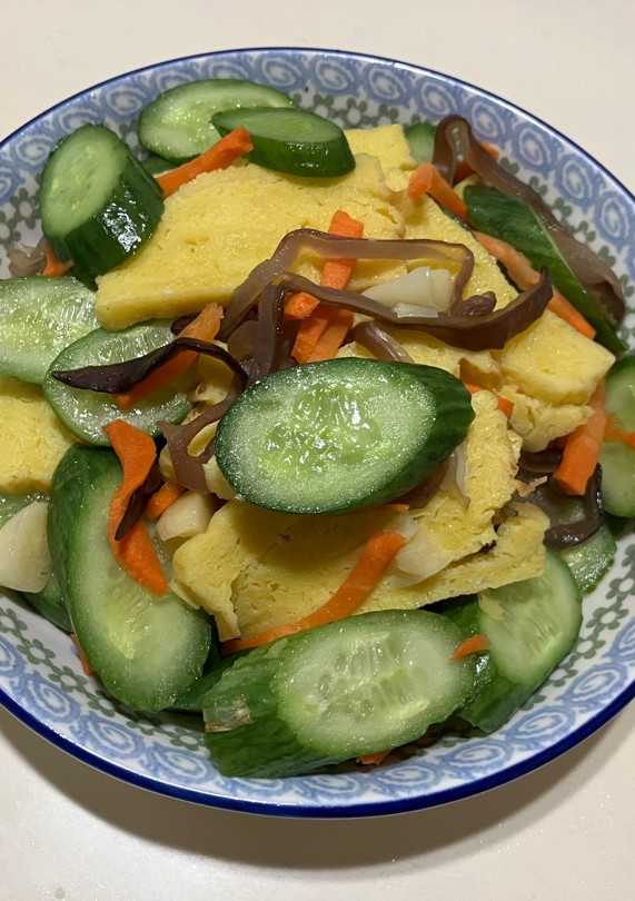 小黃瓜🥒炒玉子燒（清冰箱料理） 的食譜成品照片