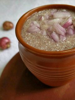 A picture of Ragi Koozh.