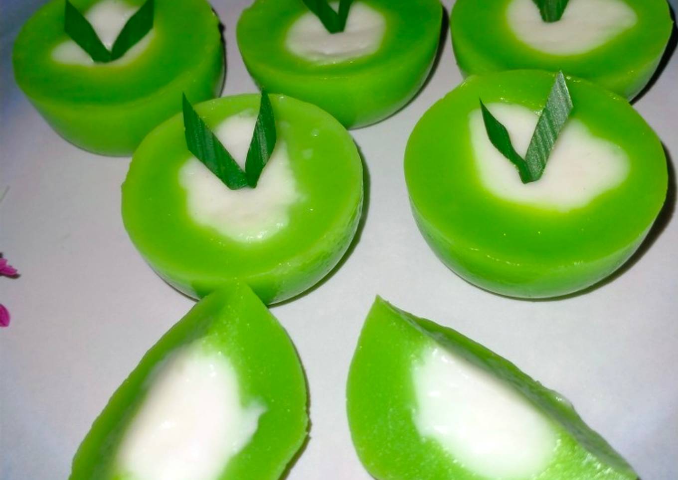 Kue Nona Manis