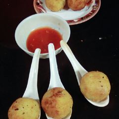 A picture of Chikan chees balls.