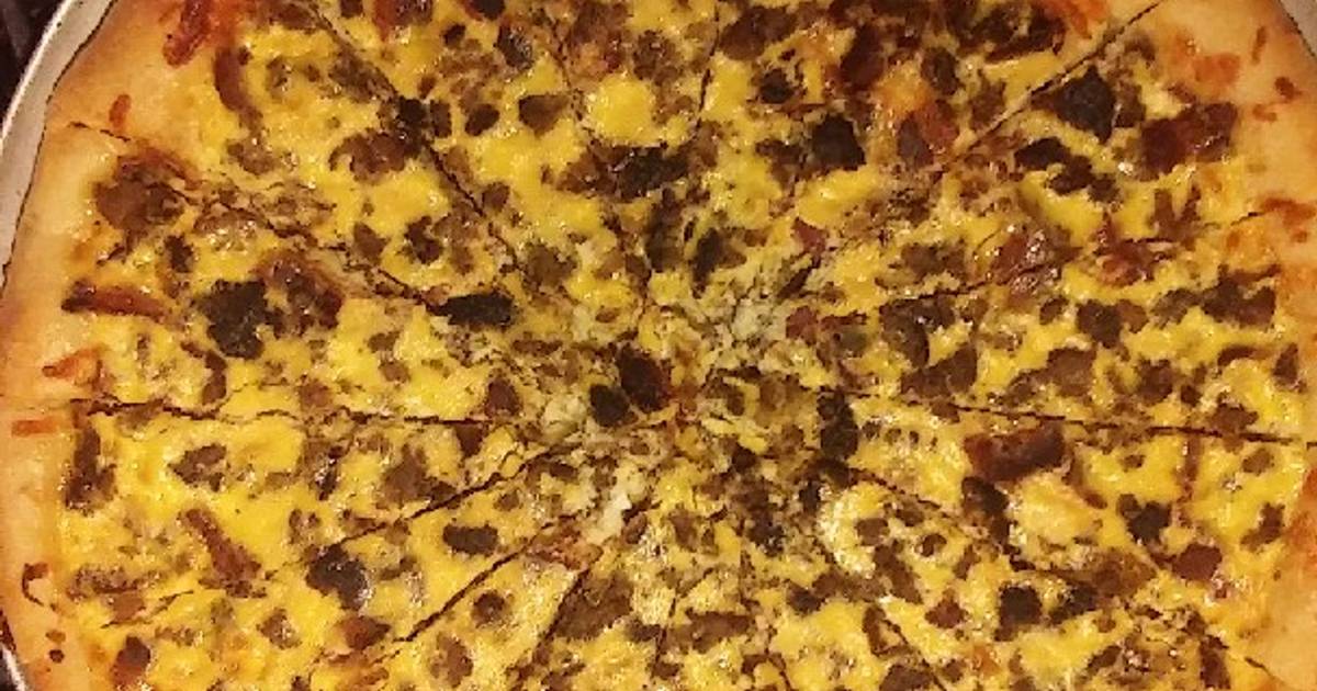 Breakfast Pizza (stuffed crust) Recipe by Heather K Cookpad