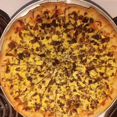 A picture of Breakfast Pizza (stuffed crust).