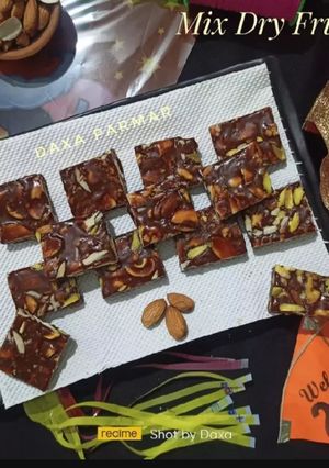 A picture of Mix Dry Fruits Chikki.