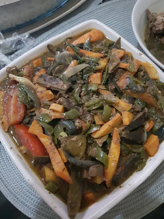 A picture of Liver and beef Sauce.