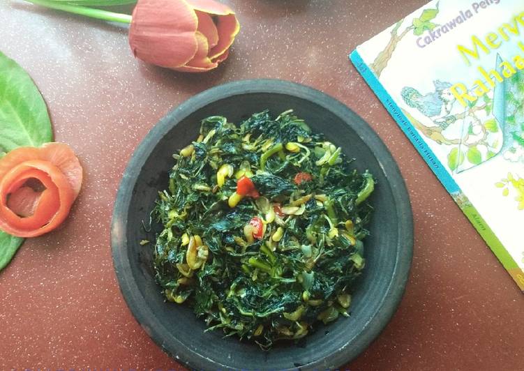 Bagaimana Menyiapkan Tumis Daun Pepaya, Bisa Manjain Lidah