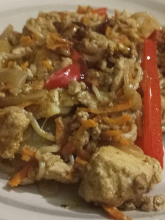 Una foto de Lo mein vegano
