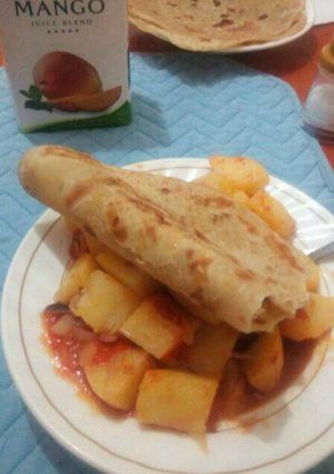 A picture of Stewed potatoes served with chapo.