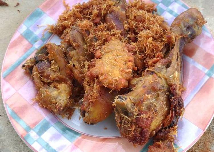 Ayam goreng serundeng
