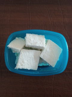 હોમ મેડ પનીર (Home Made Paneer Recipe In Gujarati) રેસીપી મુખ્ય ફોટો