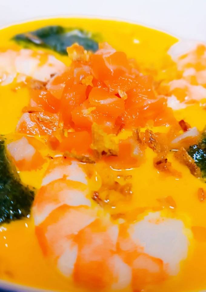 Гарбузовий крем-суп з лососем та креветками🦐