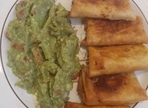 Una foto de Chimichangas de pollo