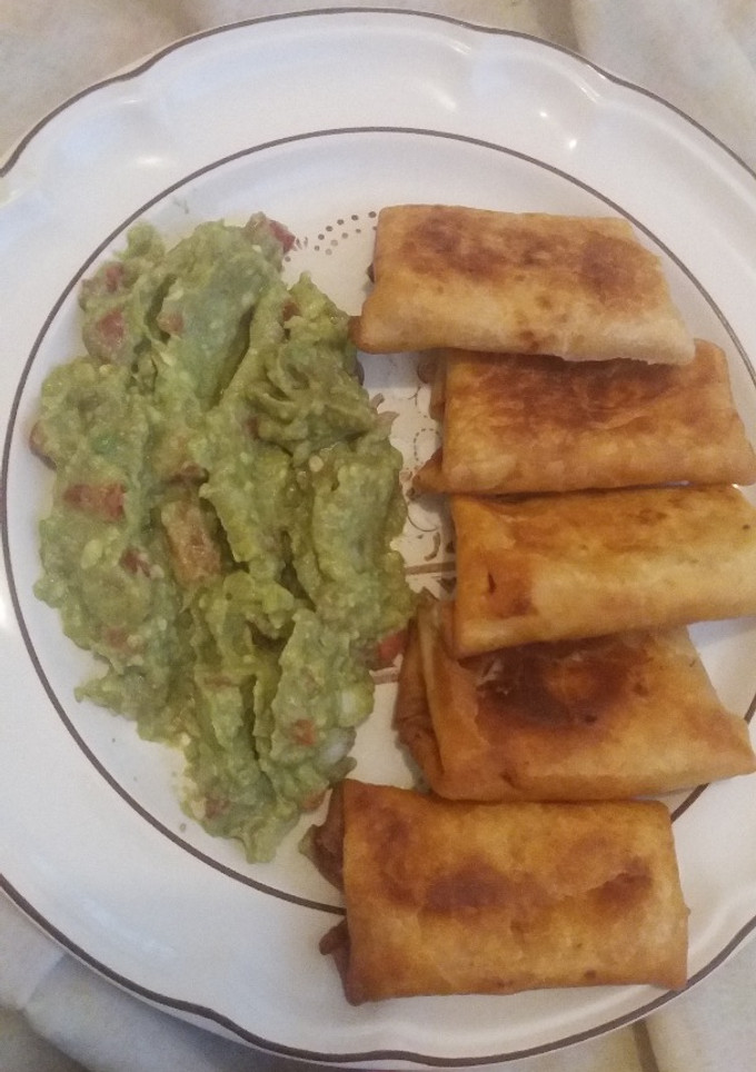 Una foto de Chimichangas de pollo