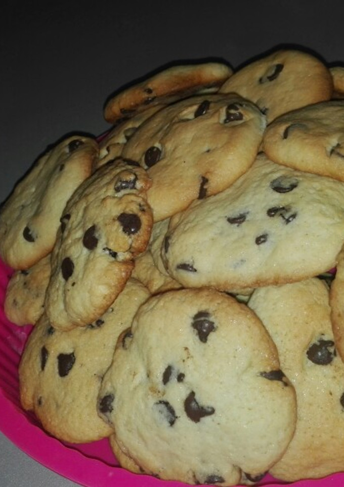 Una foto de Galletitas de manteca con chips de chocolate