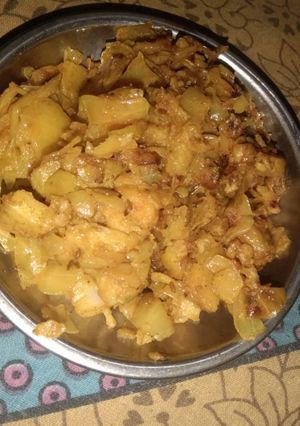 पत्ता गोभी आलू(patta gobhi aloo ki sabzi recipe in hindi) रेसिपी मुख्य फोटो