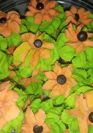 Foto resep Semprit susu motif bunga