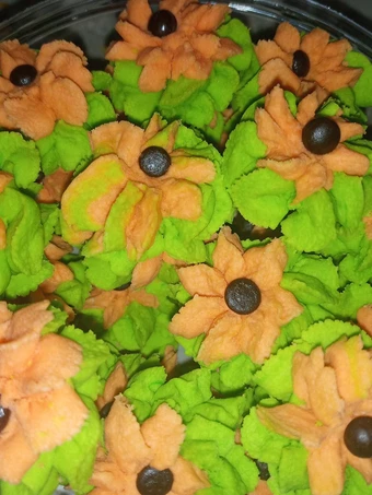 Cara Gampang Menyiapkan Resep Semprit susu motif bunga yang Bisa Manjain Lidah Anti Ribet, Uenak Banget