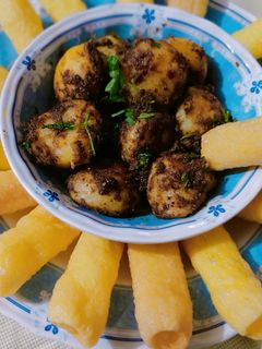 बुन्ग्रा बटाटा (Bungra Batata Recipe in Hindi) रेसिपी मुख्य फोटो