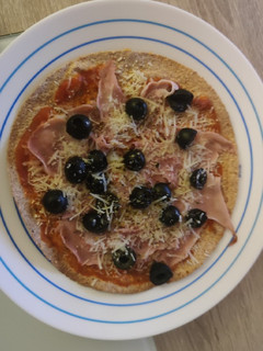 Una foto de Pizza con tortita de trigo integral
