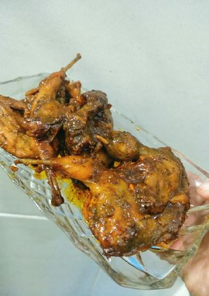 Hình của món Chim cút rôti.