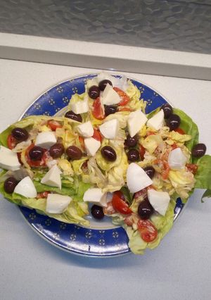 A picture of Light Summer Mixed Salad.