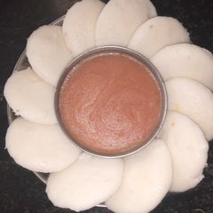 A picture of Delicious idli.
