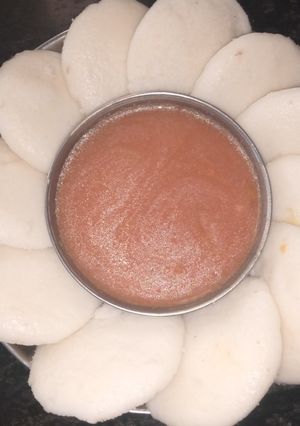 A picture of Delicious idli.