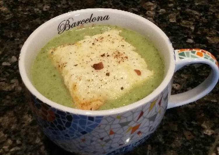 Simple Way to Prepare Homemade Simple healthy Broccoli Soup