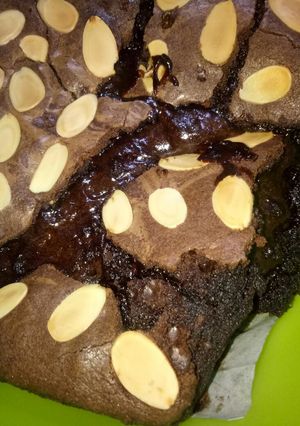 Foto resep Brownies fudgy melted chewy almond panggang... So Yummy...😋😋😋